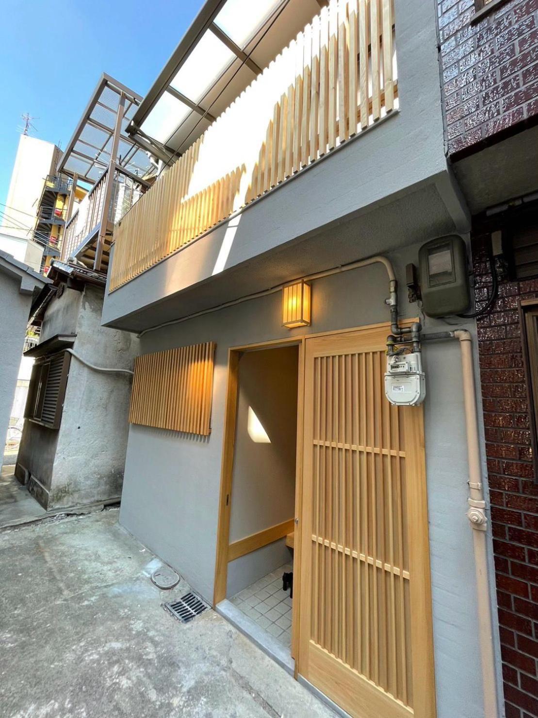 Tamatsukan 玉津館, Kansai Airport 關西空港 57 Mins, Namba 6 Mins, Nihonbashi 4 Mins, Universal Studio 37 Mins, Nara 30 Mins, Walk Jr Tsuruhashi 7 Mins, Early Check In Осака Экстерьер фото